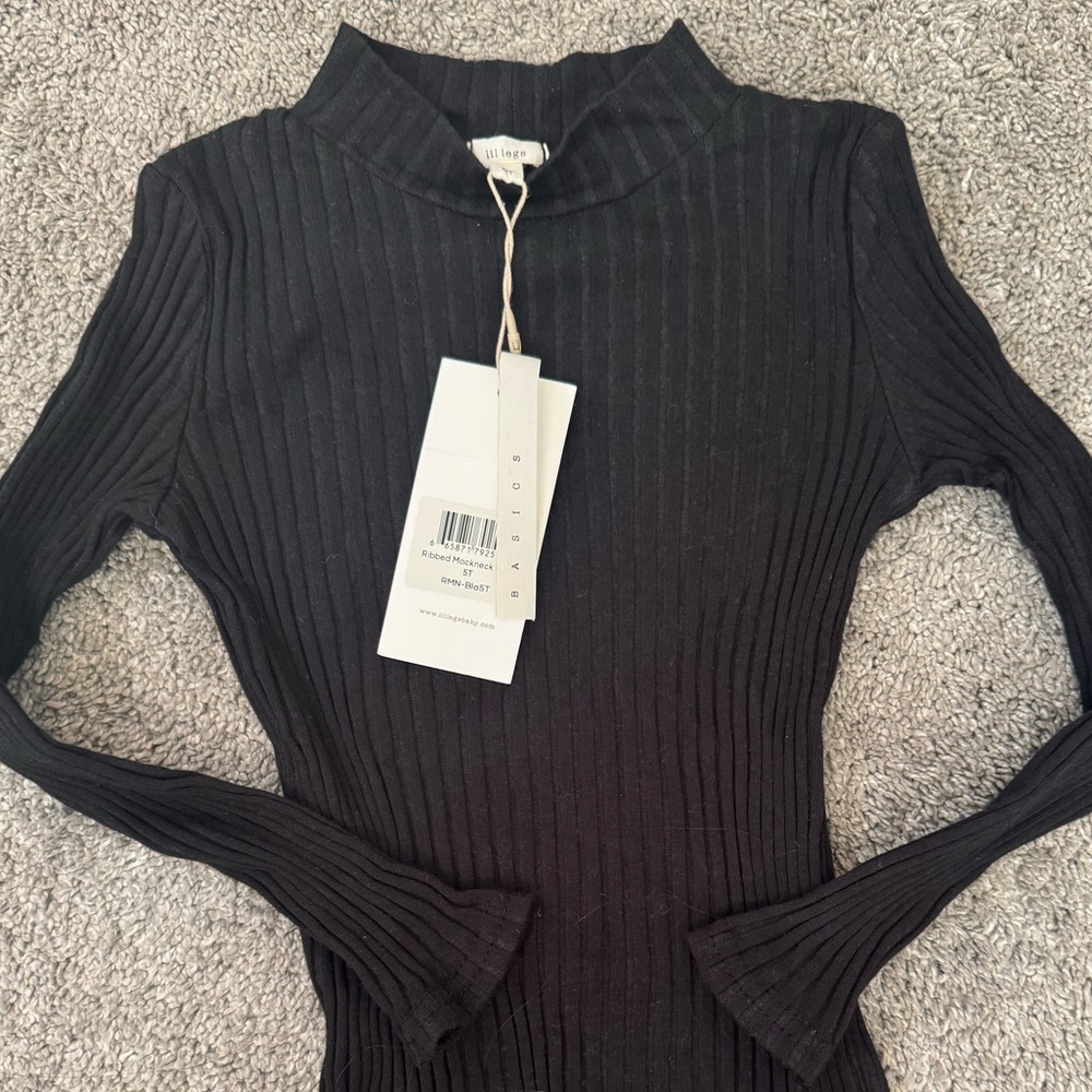 Ribbed Mock Neck